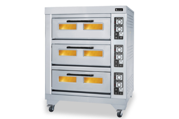 Three deck electric oven with 6 trays