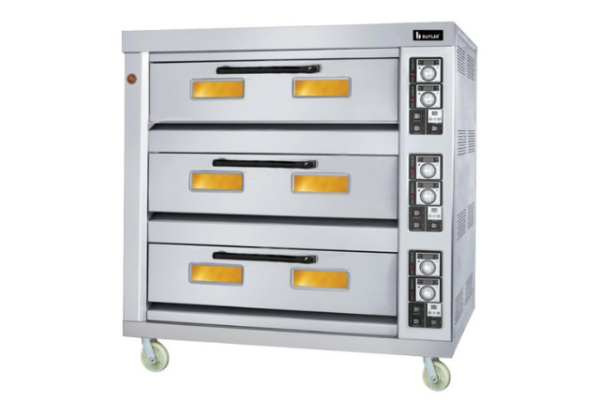 Three deck electric oven with 9 trays